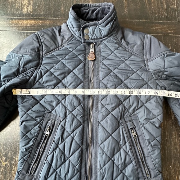 Abercrombie & Fitch Quilted Jacket with light padding. Size XS - Picture 7 of 11